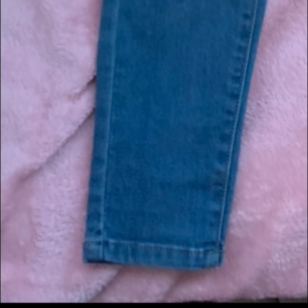 Stretchy blue jeans